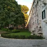 Sfinga In The Heart Of Diocletian's Palace سبليت