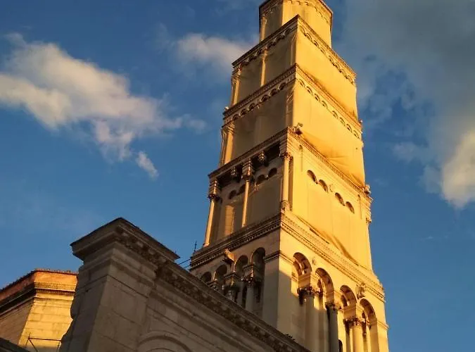 Sfinga In The Heart Of Diocletian's Palace * 斯普利特