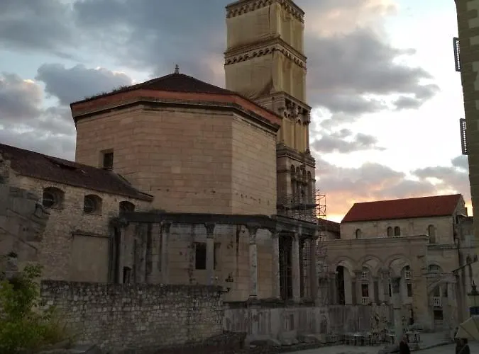 公寓 Sfinga In The Heart Of Diocletian's Palace 斯普利特