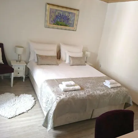 Sfinga In The Heart Of Diocletian's Palace